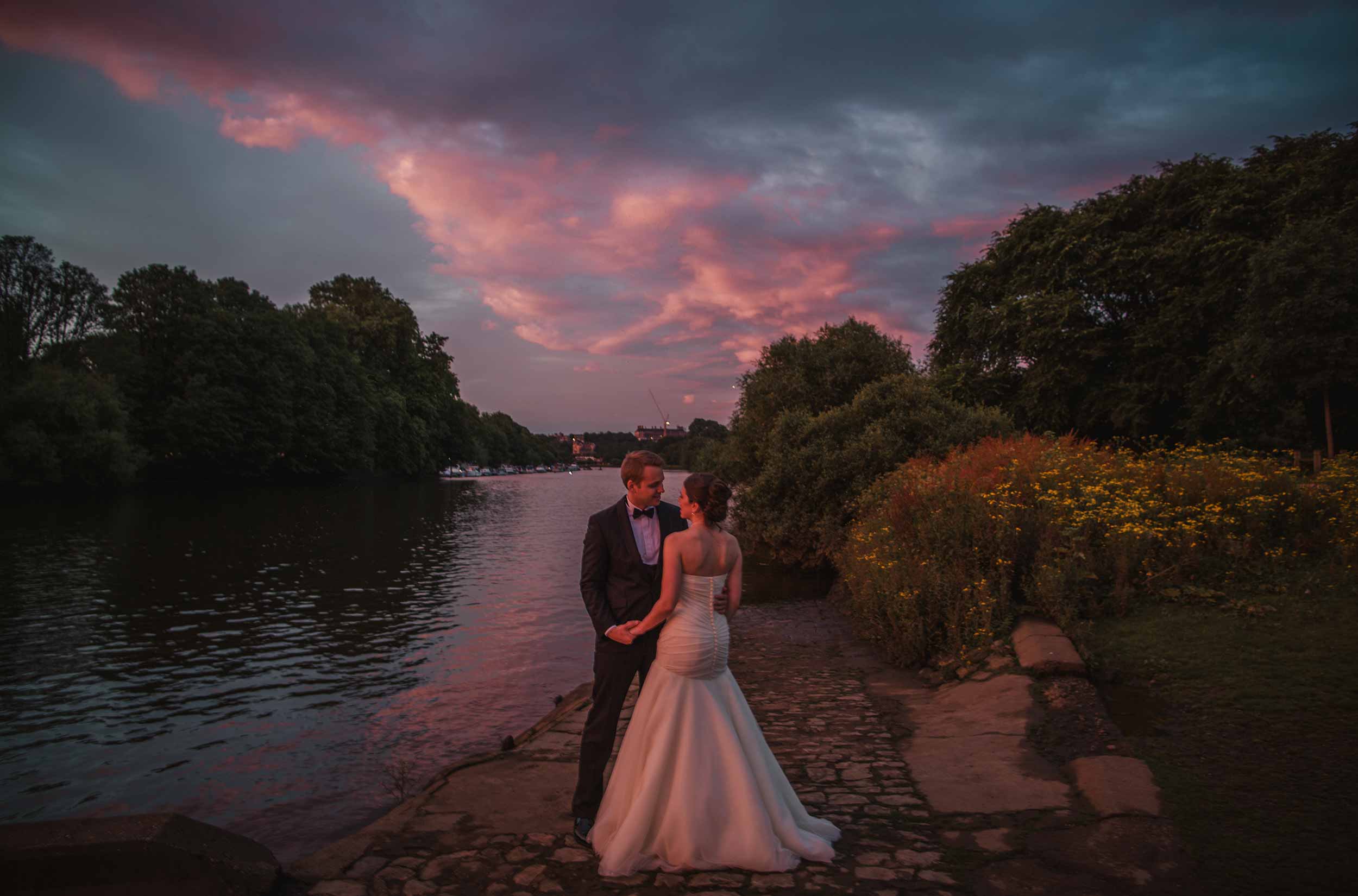 wedding couple sunset river thames Richmond