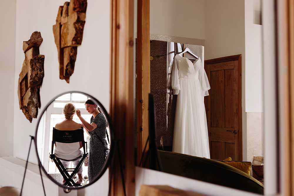 Bride's preps at Hotel Una Brighton